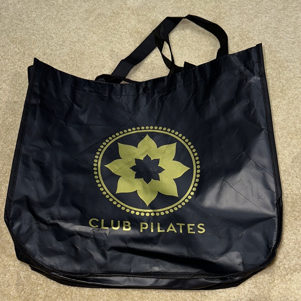 Club Pilates black bag - Picture 3 of 5